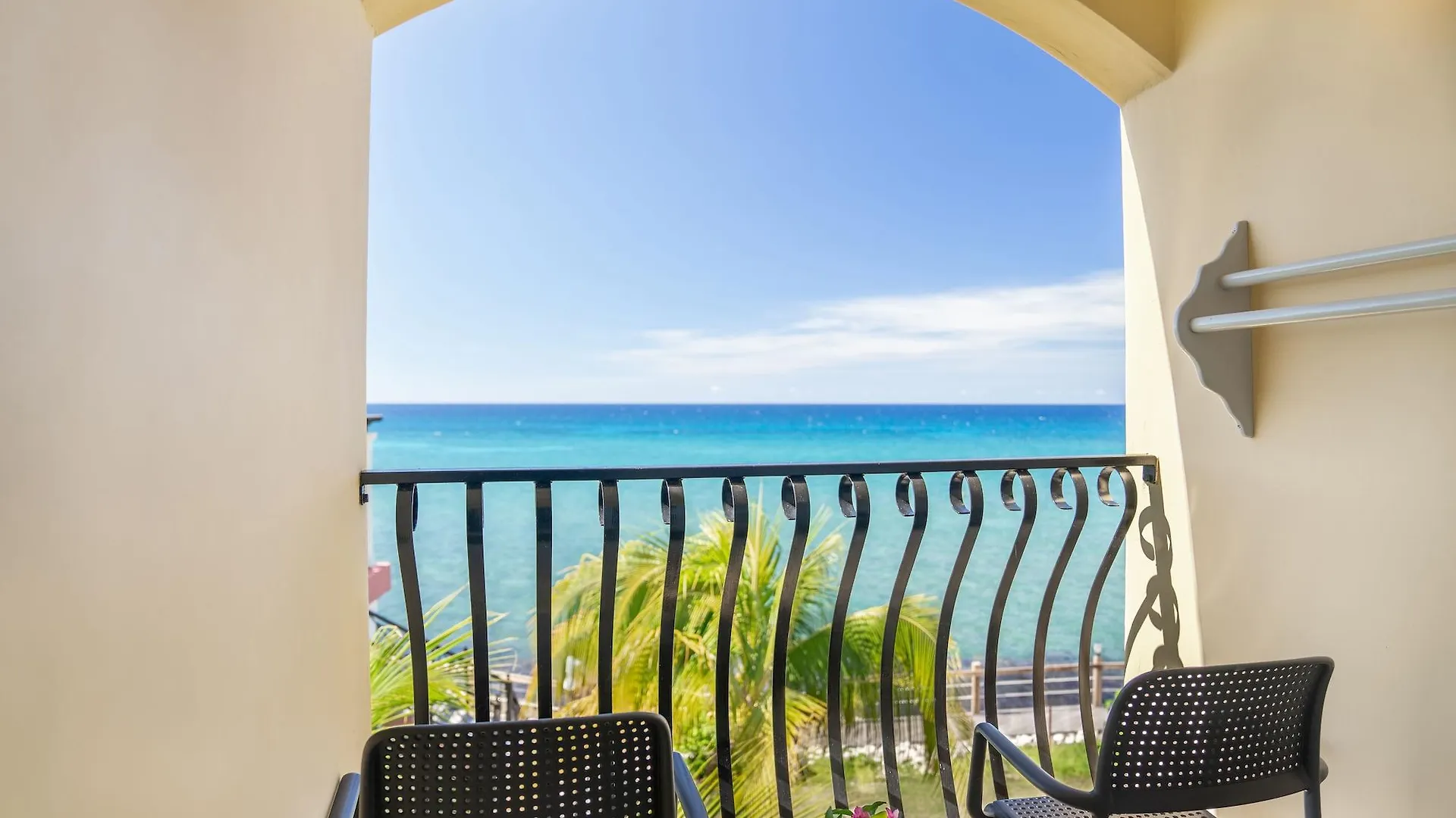 Jewel Paradise Cove Adult Beach Resort & Spa Runaway Bay